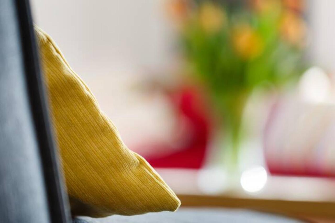 Contemporary Trumpington Apartment With Self Check-In ,Free On-Site Parking, Terrace, Super Fast Wifi & 5 Mins Drive To Papworth & Addenbrookes Hospitals Cambridge  Exteriör bild