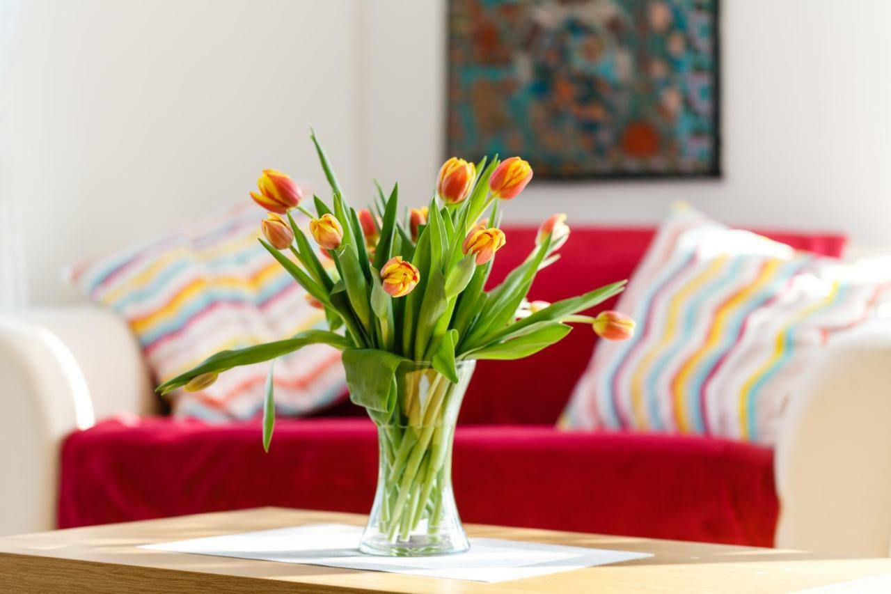 Contemporary Trumpington Apartment With Self Check-In ,Free On-Site Parking, Terrace, Super Fast Wifi & 5 Mins Drive To Papworth & Addenbrookes Hospitals Cambridge  Exteriör bild